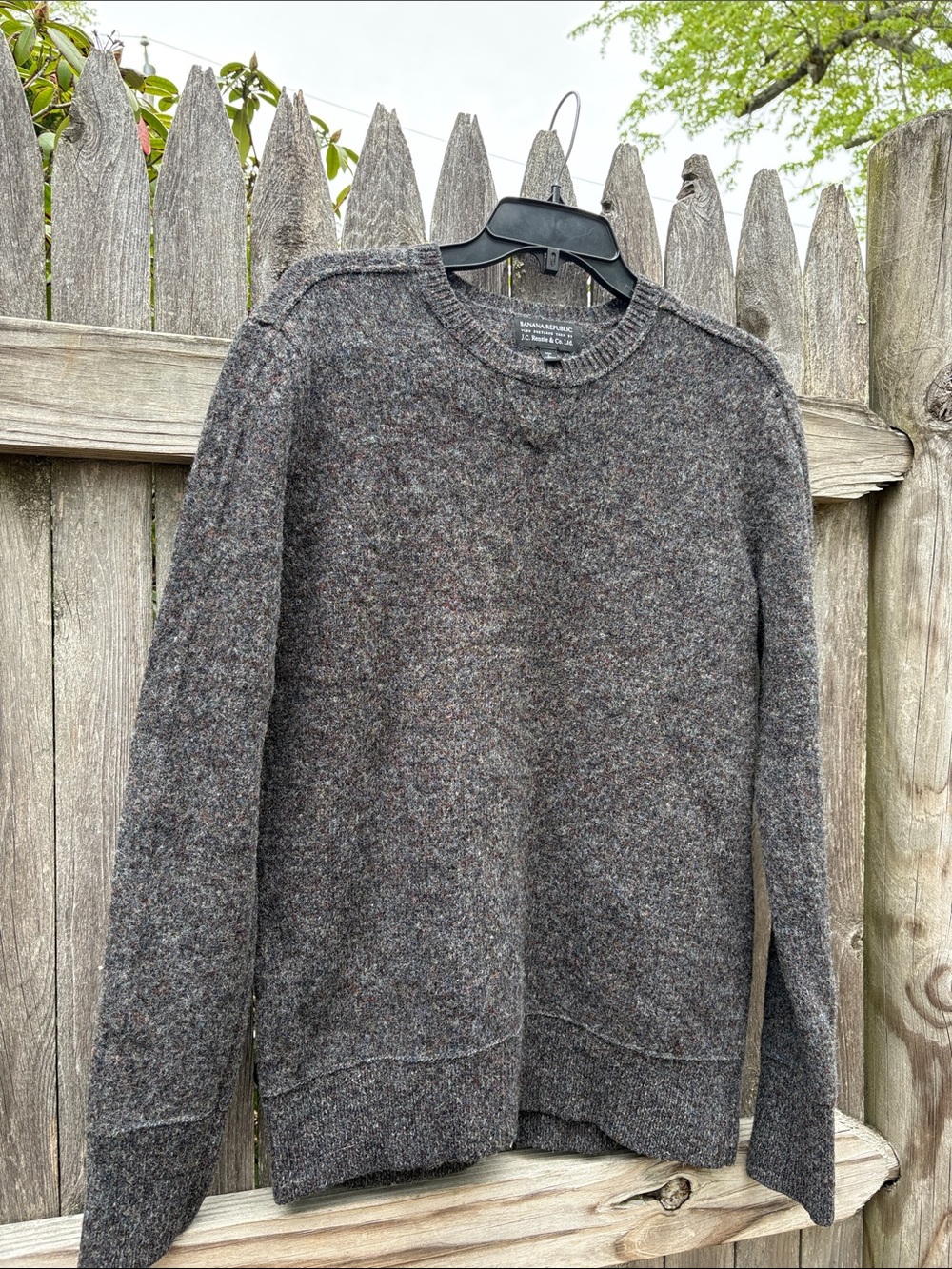 Banana Republic JC Rennie large Shetland wool sweater!! Like new!!